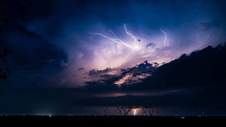 雷電
