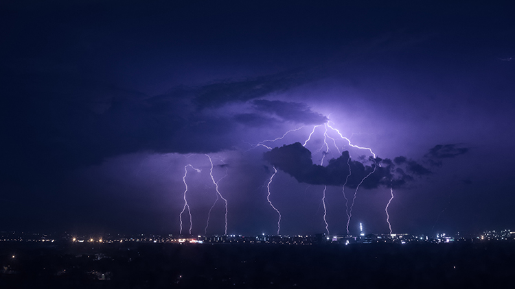 雷電
