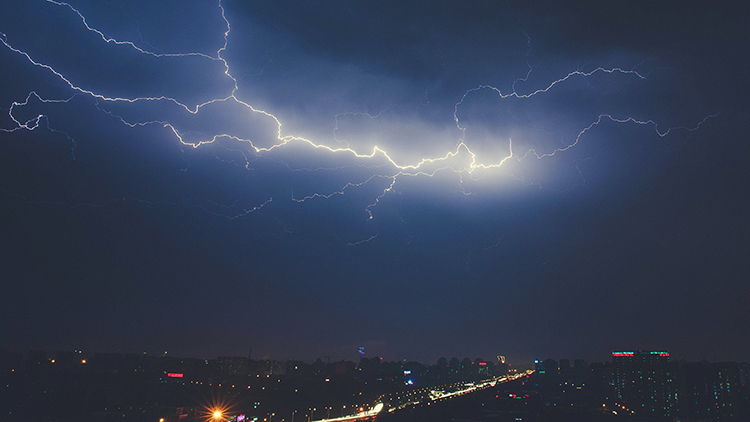 雷擊