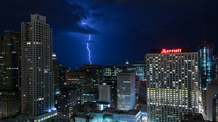 雷電
