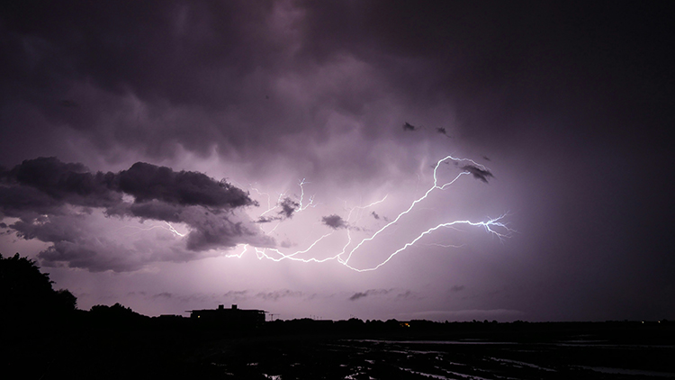 雷電