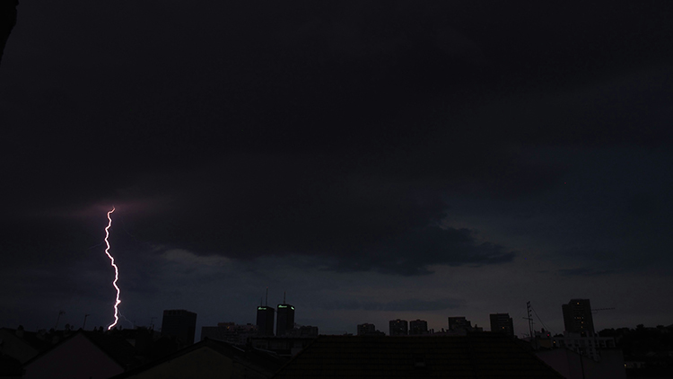 雷電